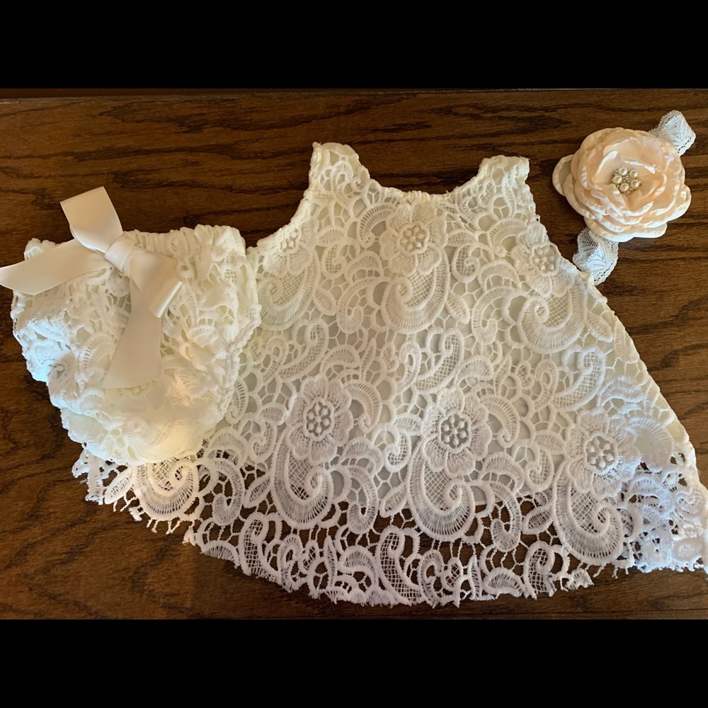 Baby girl lace outfit
